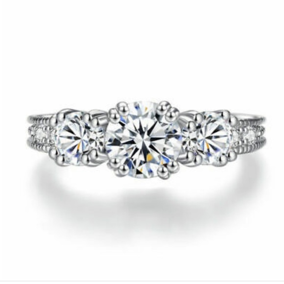 COPY - Oval Cut White Topaz Gemstone Silver Ring - Picture 5 of 5